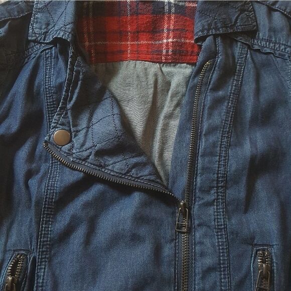 Forever 21 Premium Denim Short Jacket Size Medium - Picture 7 of 8